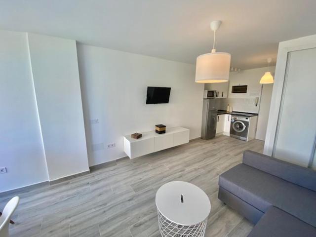Estudio Nuevo Y Con Piscina เบนัลมาเดนา ภายนอก รูปภาพ