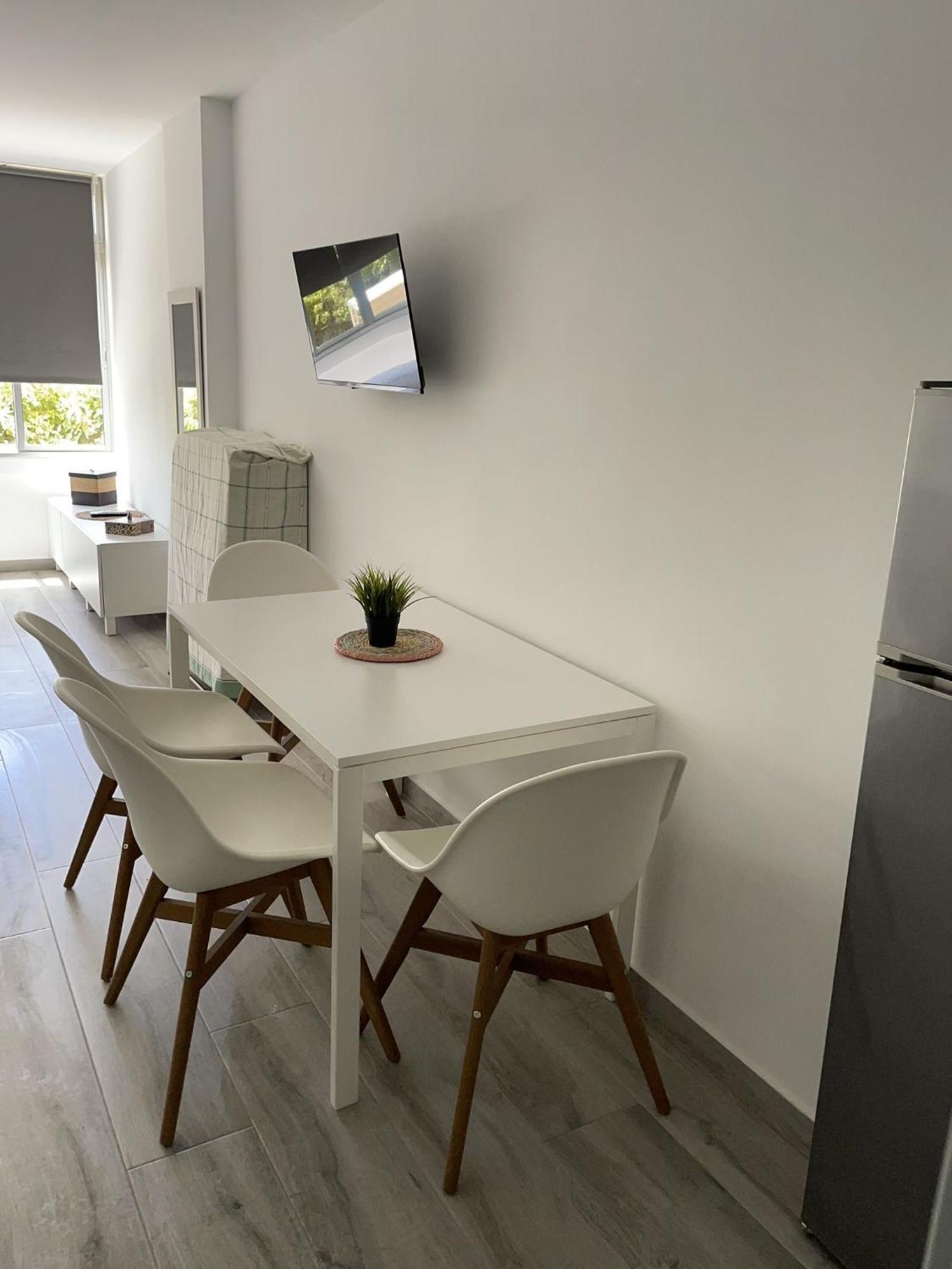 Estudio Nuevo Y Con Piscina เบนัลมาเดนา ภายนอก รูปภาพ